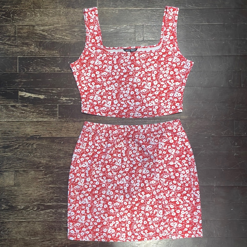 SHEIN | 2 Piece Floral Skirt Set